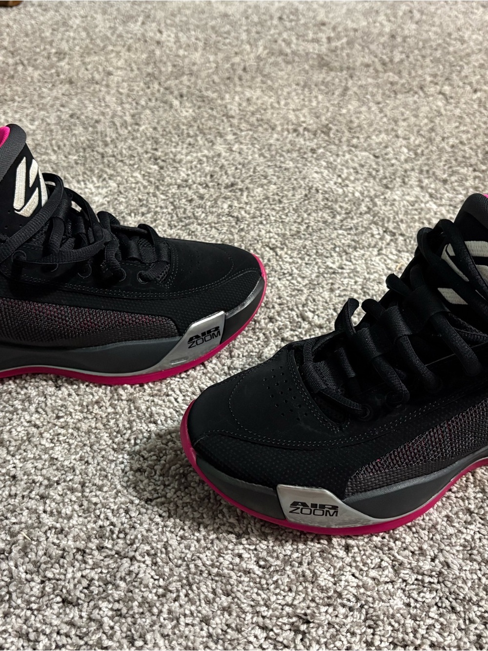 Jordan Men’s / Women’s Black and Pink Zoom Jordan Luka .77